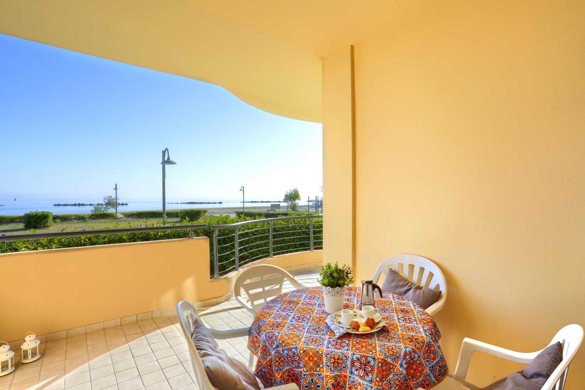 Mazzarosa Residence Roseto Degli Abruzzi Exterior foto