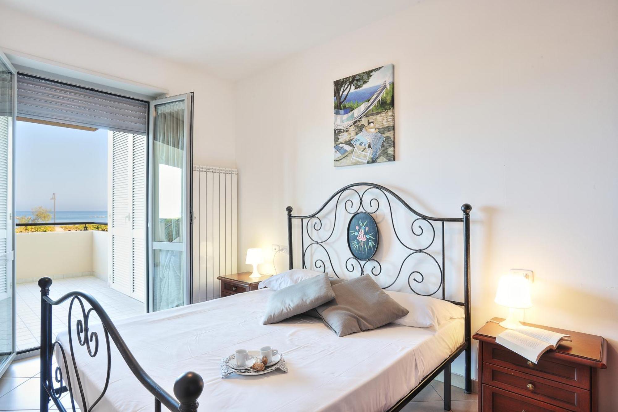 Mazzarosa Residence Roseto Degli Abruzzi Exterior foto